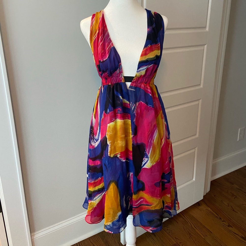 DVF Abstract Paintbrush Print V-Neck Sleeveless Dress